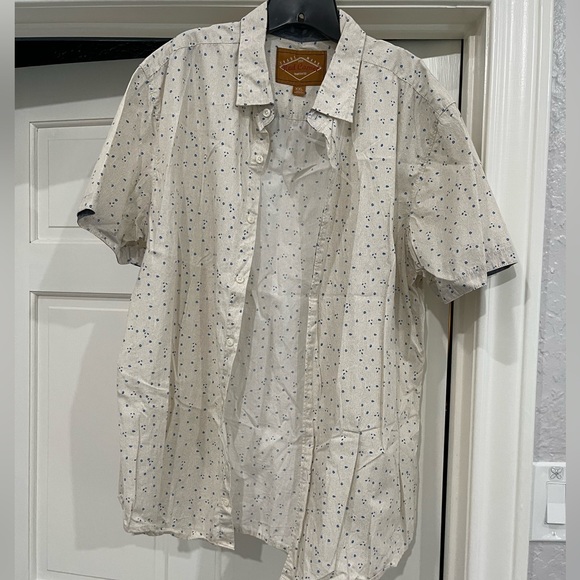 Short Sleeve Shirt - Picture 6 of 6